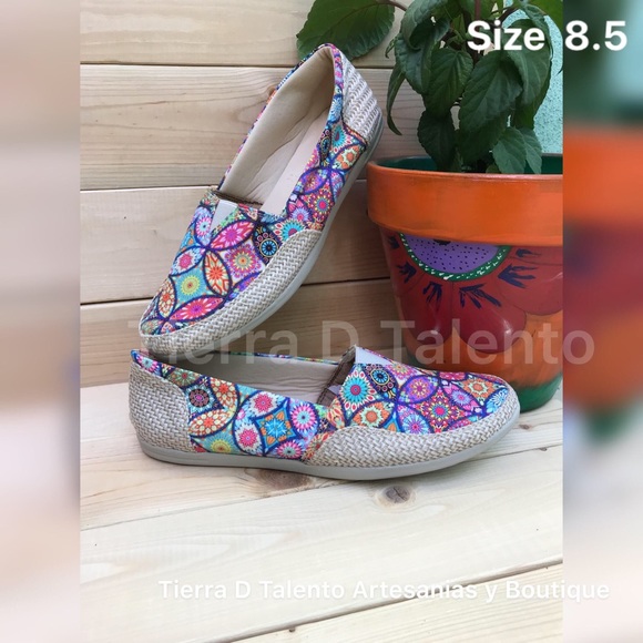Women Shoes Artesanal Design Made in México - Picture 1 of 1